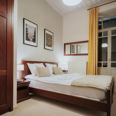 1909 Affittacamere Kalavryta